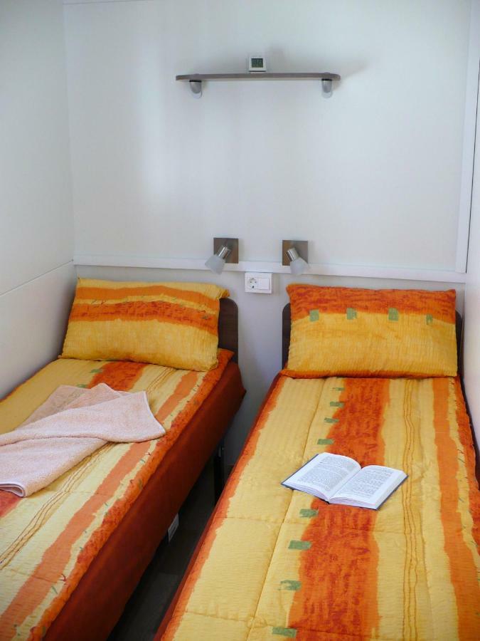 Victoria Mobilehome Camping Village Poljana Mali Losinj Exterior photo